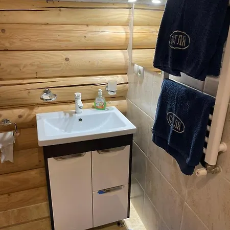 Апартаменти З 2 Спальними Кімнатами Mukacheve Exterior photo