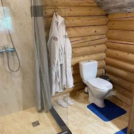 Апартаменти З 2 Спальними Кімнатами Mukacheve Exterior photo