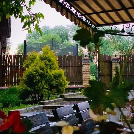 Апартаменти З 2 Спальними Кімнатами Mukacheve Exterior photo