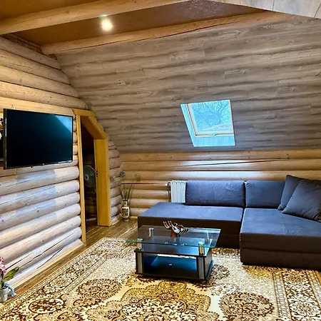 Апартаменти З 2 Спальними Кімнатами Mukacheve Exterior photo