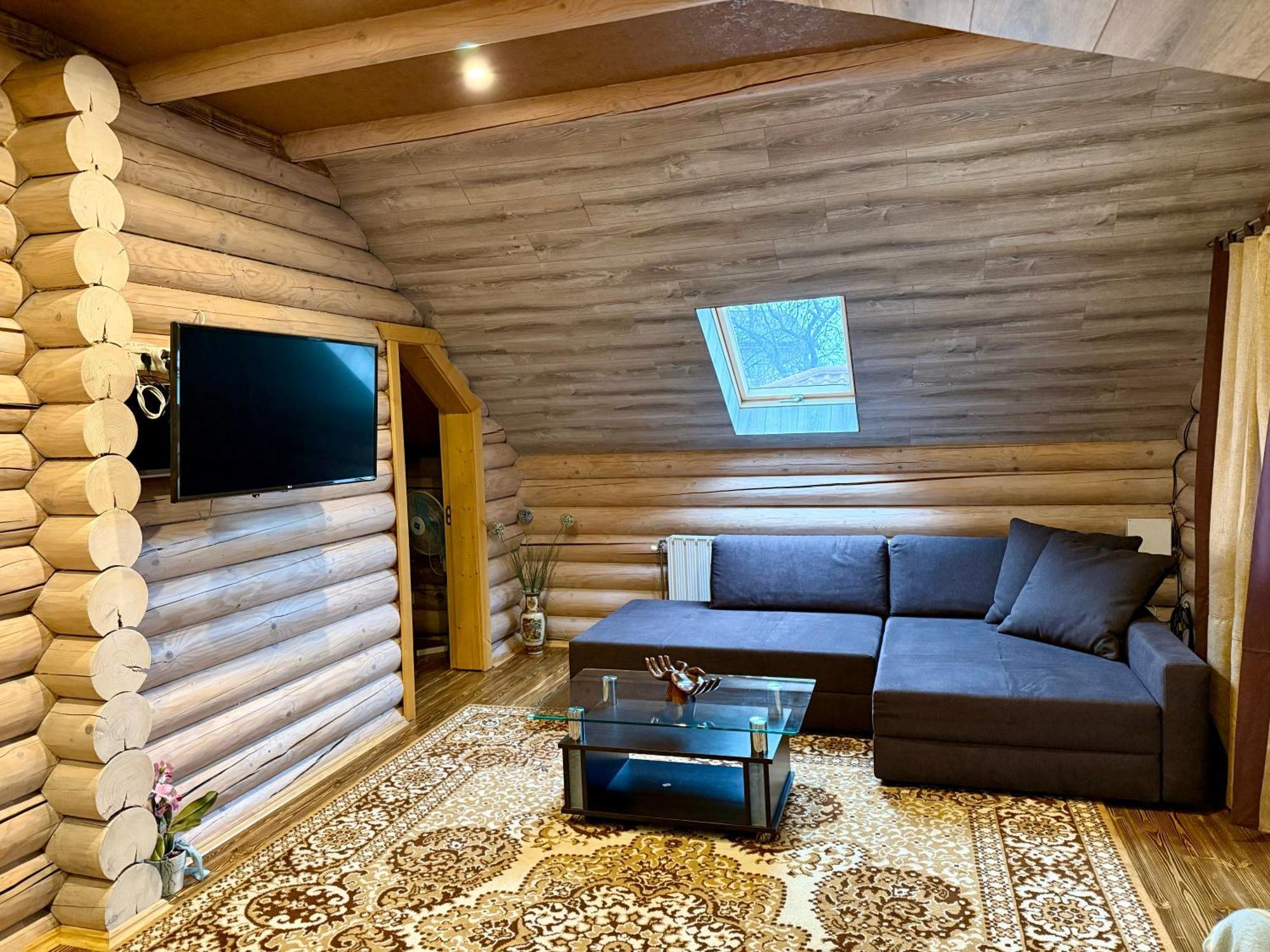 Apartment з 2 спальними кімнатами Mukacheve